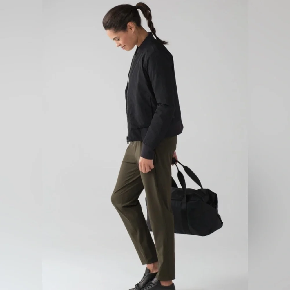 lululemon athletica four way